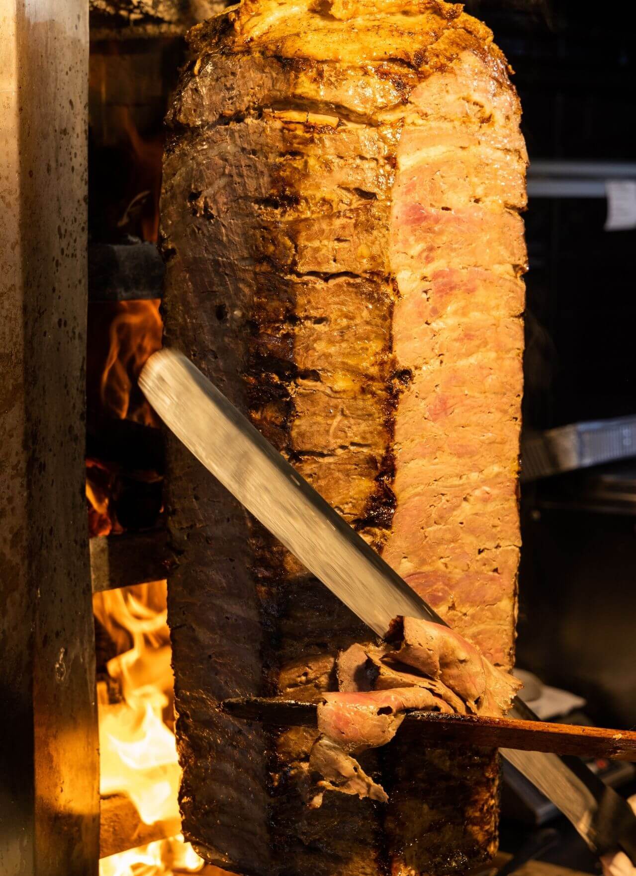 %100 Odun Ateşinde Et Döner